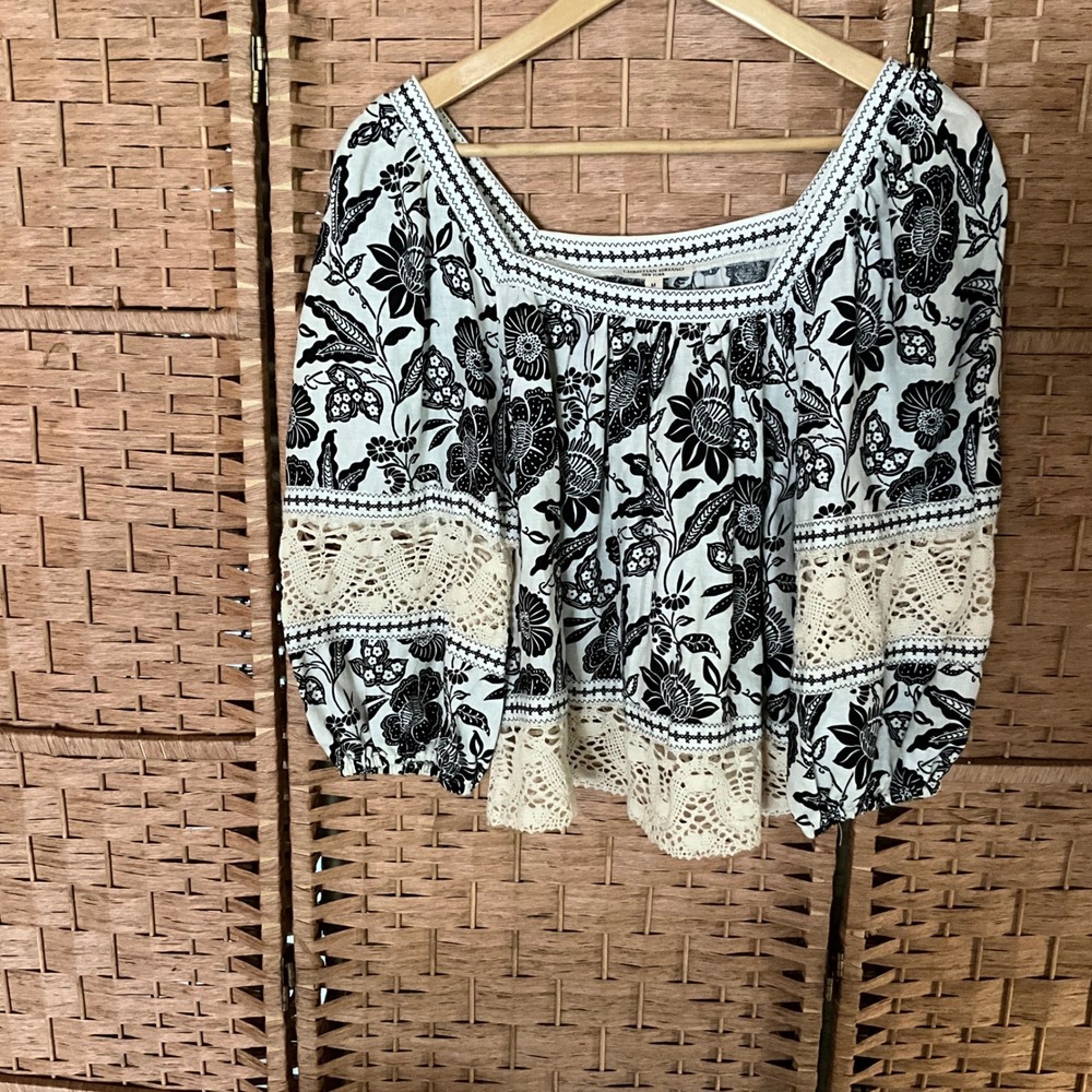 Christian Siriano Floral Boho Crochet Lace Trim Top Blouse Medium Y2K Crop